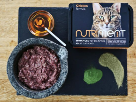 Nutriment Cat Chicken Adult Formula 500gm Tray on Sale