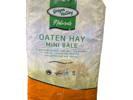 Green Valley Naturals Oaten Hay Mini Hay Bale 22L on Sale